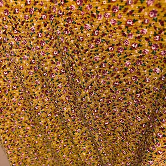 Charming Charlie floral top - Picture 4 of 8